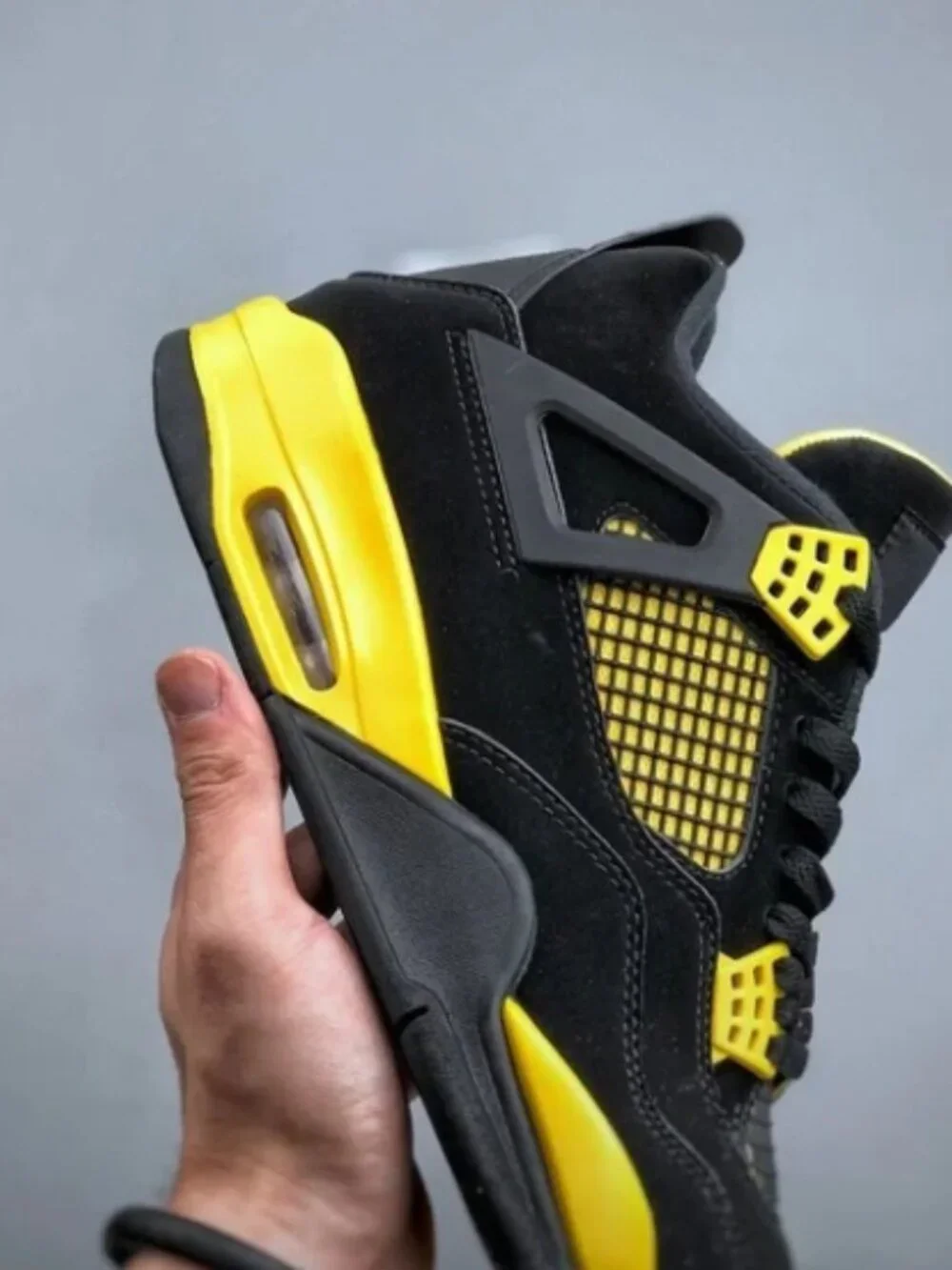 Nike Air Jordan 4 Retro Shoes Thunder 2023 Black Yellow
